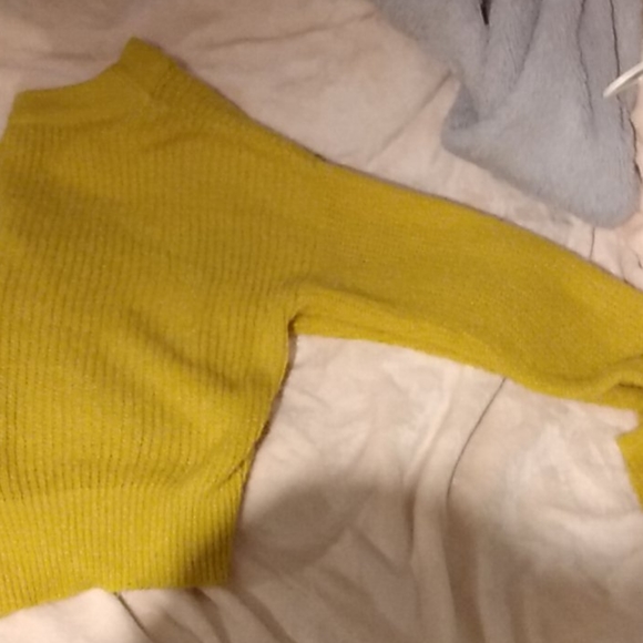 Sweater - Picture 2 of 2